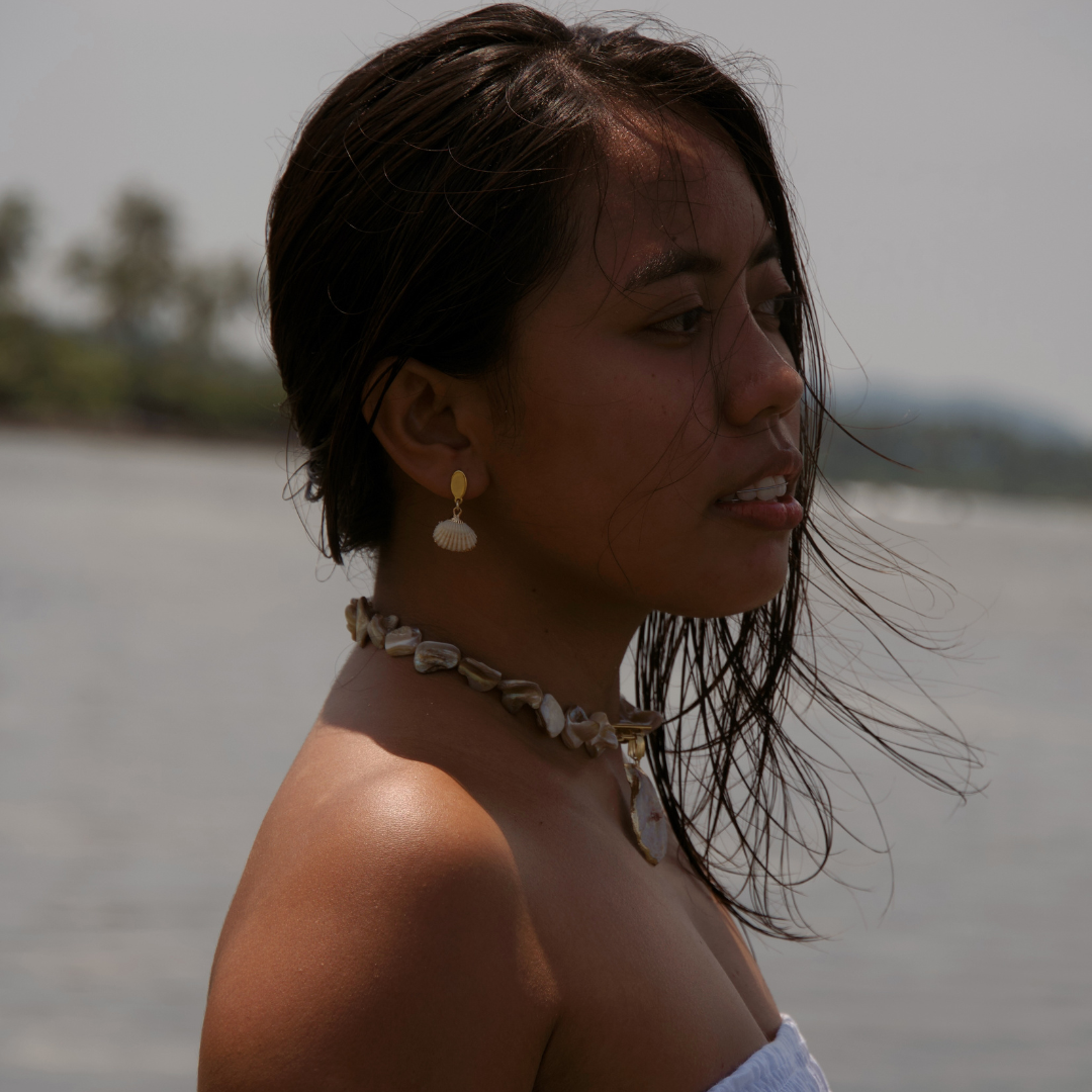 Coquillas Drop Earrings