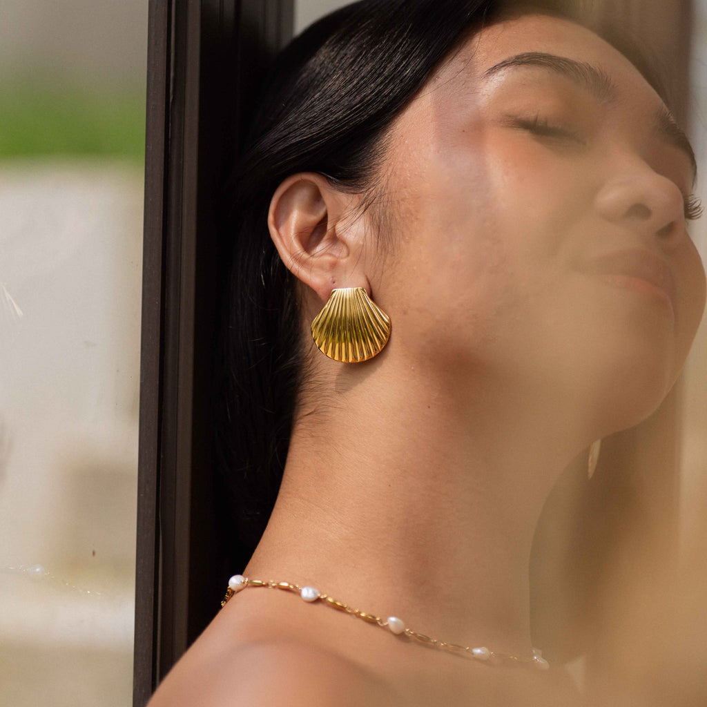 Honolulu Scallop Earrings